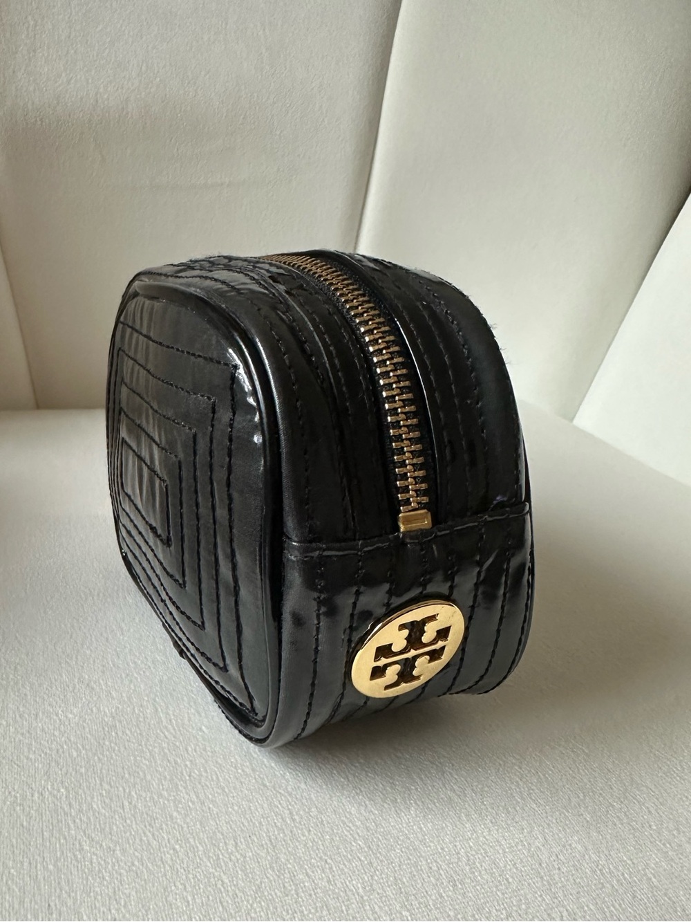 Tory Burch Black Patent Leather Quilted Cosmetic Case Bag Gold Hardware